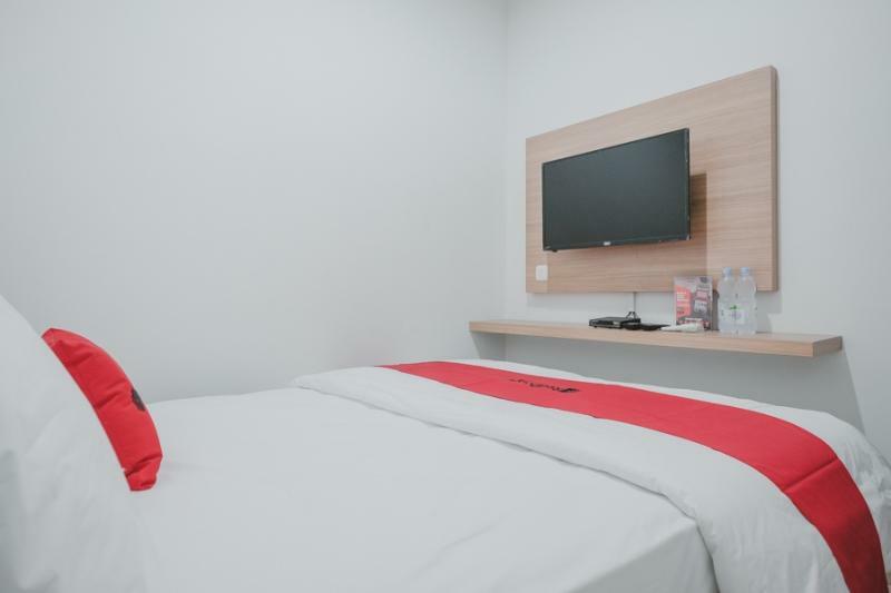 เรดดอร์ซ เนียร์ ตามัน ปาเลม Hotel จาการ์ตา ภายนอก รูปภาพ
